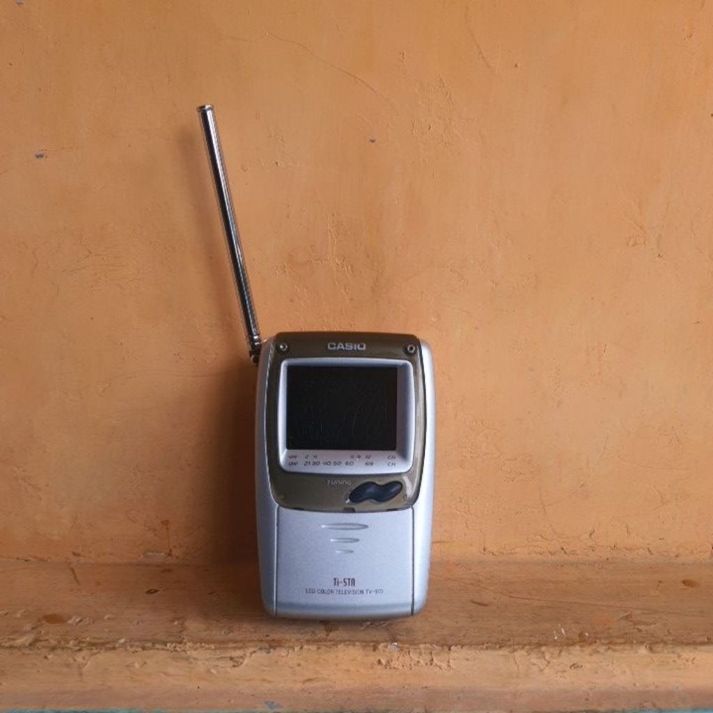 CASIO TV ANALOG MINI PORTABLE VINTAGE