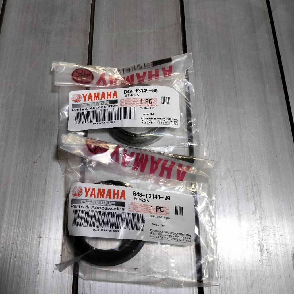 Seal Shock depan +Seal Debu (Seal Tutup Shock depan) Yamaha Xabre Yamaha Genuine Part Original