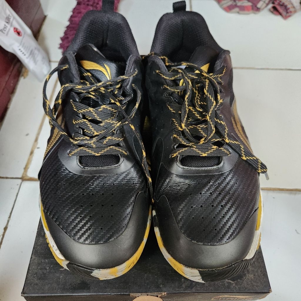 Sepatu Badminton Lining Li-ning Ranger Z2 Second Preloved Original