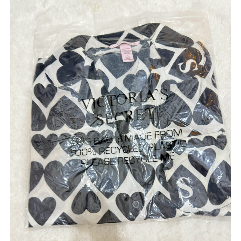 Pajamas Victoria’s Secret Set Baju Tidur Pendek Love Black (Size M) - ORIGINAL