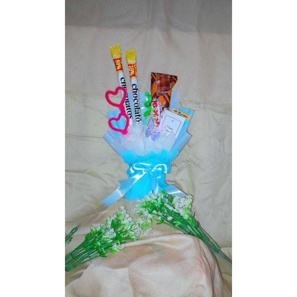 Buket snack mini single momogi chocolatos untuk acara spesial/ulang tahun/wisuda/valentine