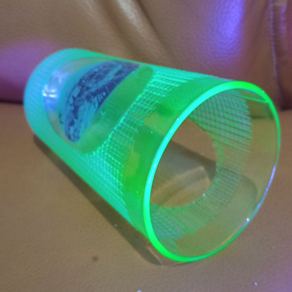 Pajangan gelas kristal uranium eropa antik jarang ada