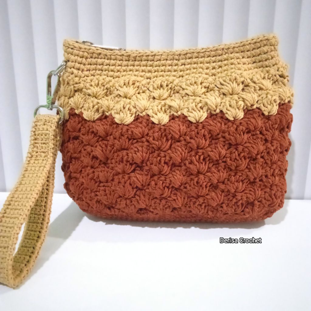 Dompet rajut/ Dompet rajut hp dan uang/ Dompet rajut wanita/ Pouch make up rajut motif kerang handma