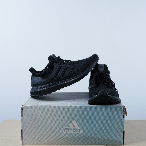 Adidas - Ultraboost 5.0 DNA