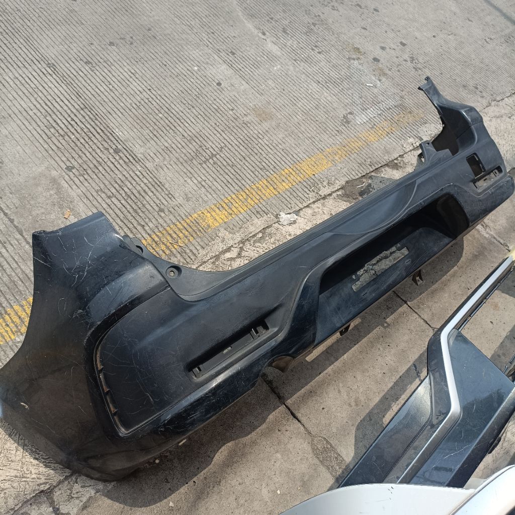 bemper belakang rush 2017 facelift ori second