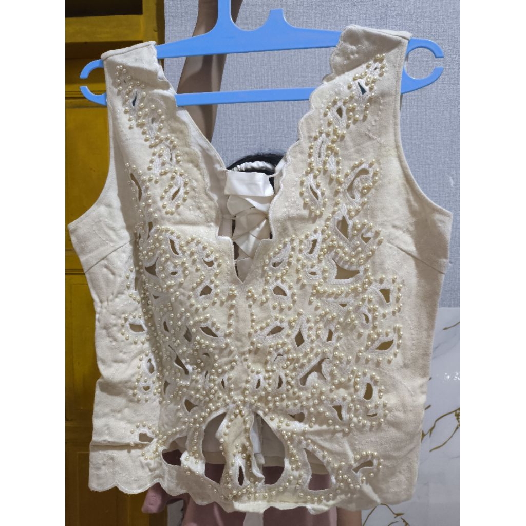 tanktop tali belakang