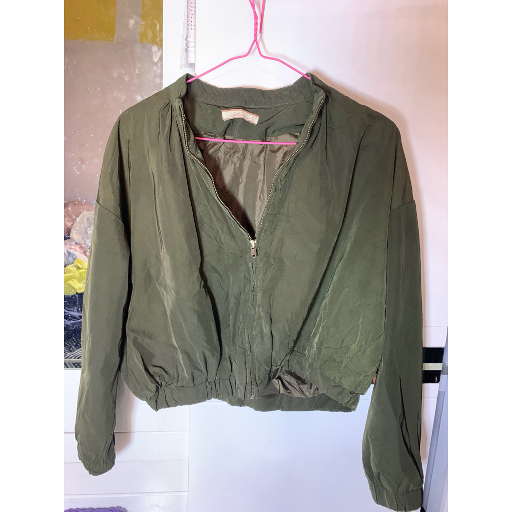 Jaket crop / jaket army