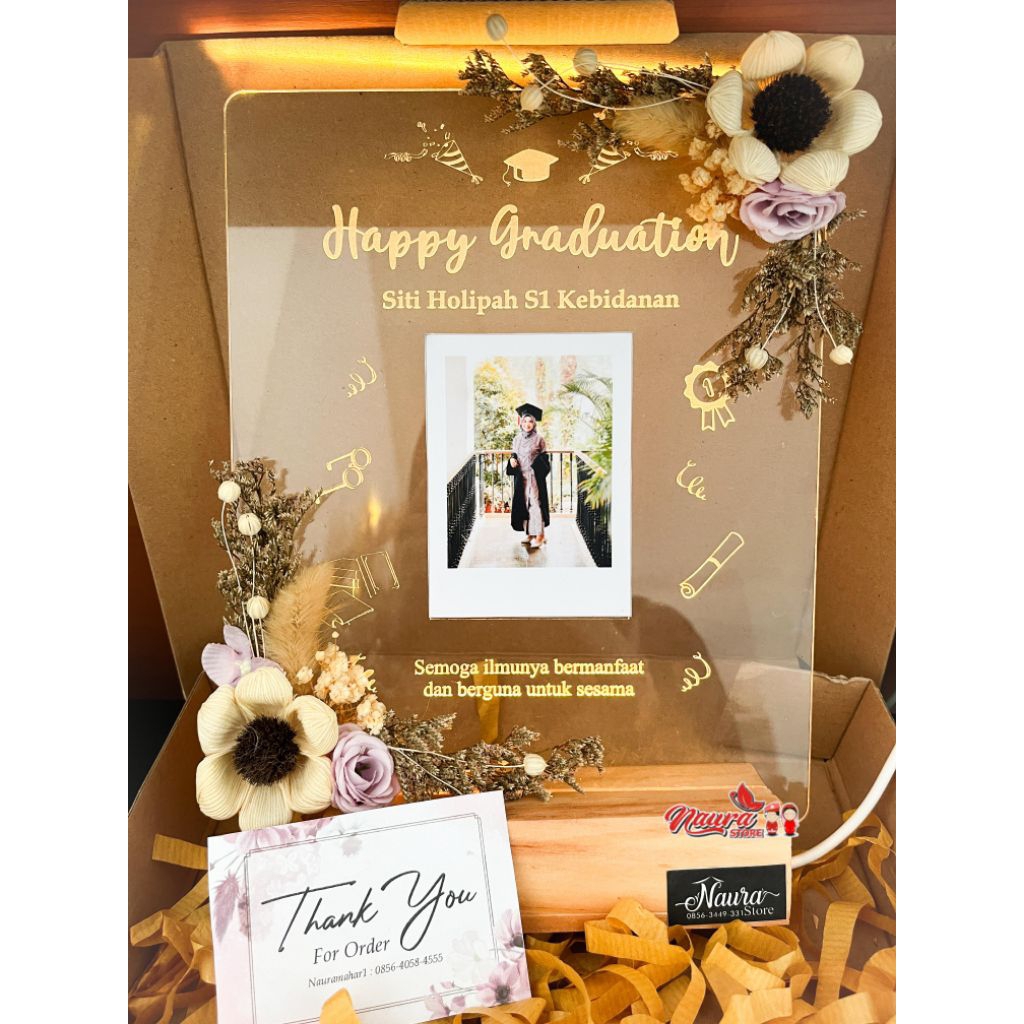 KADO AKRILIK|| GIFT AKRILIK LAMPU || KADO WISUDA || KADO ULANG TAHUN