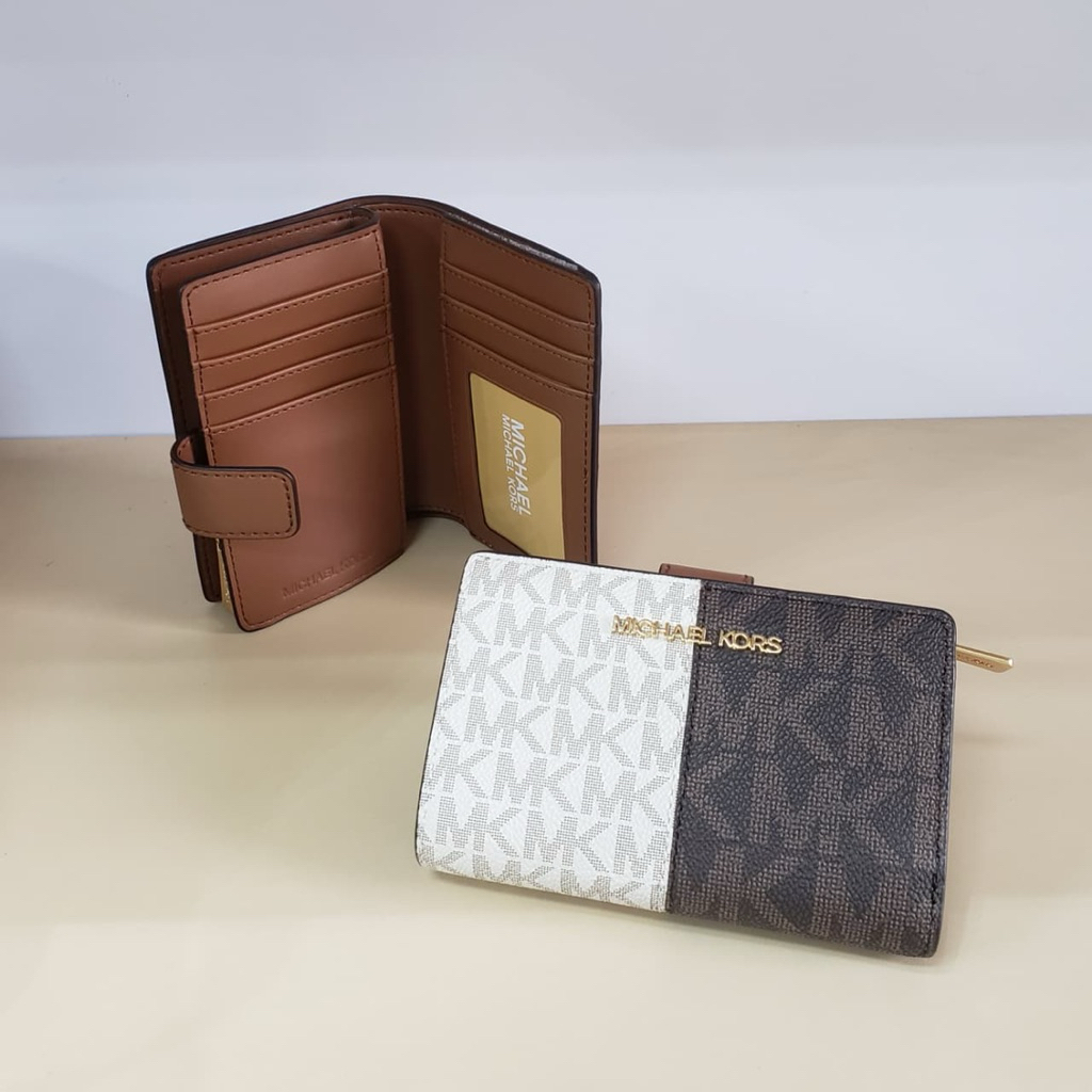 MK Jet Set Travel Medium Bifold Wallet 13x9