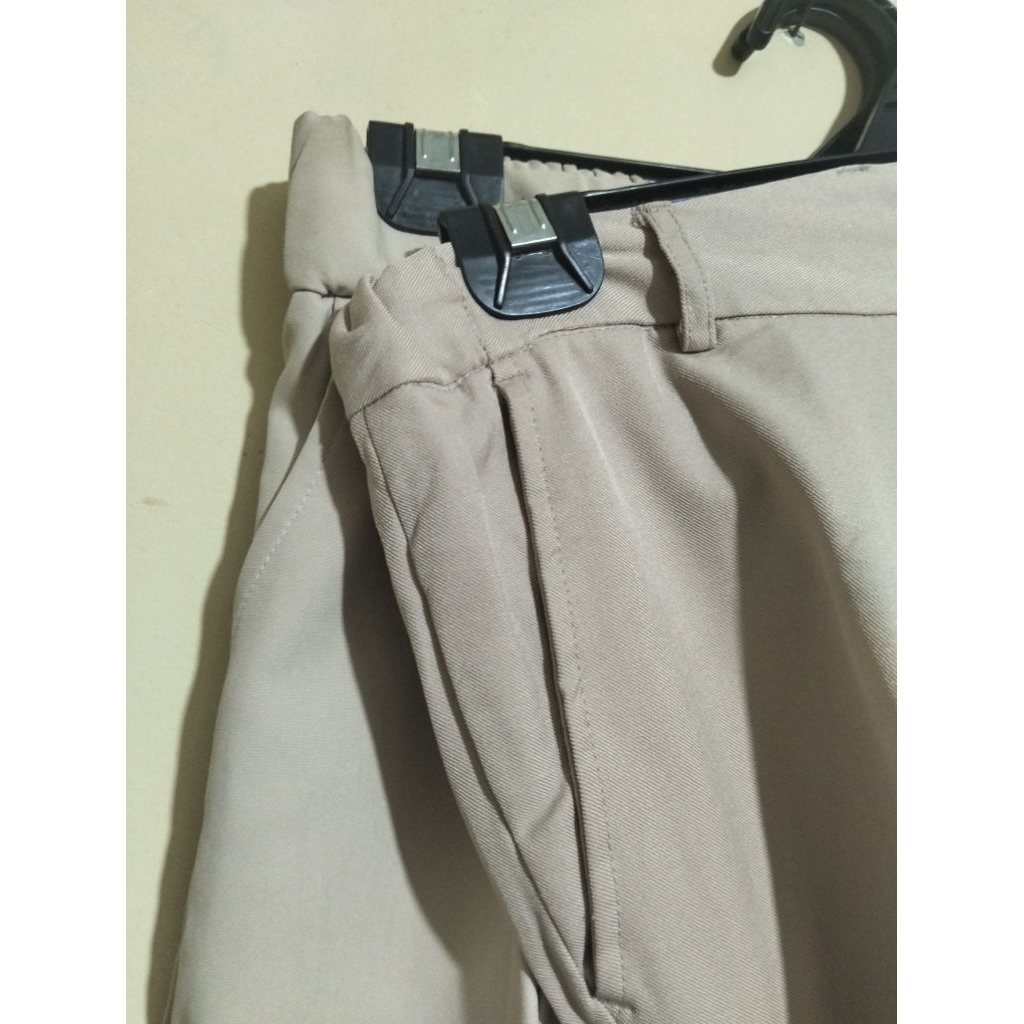 celana kerja wanita polos coklat susu Karet