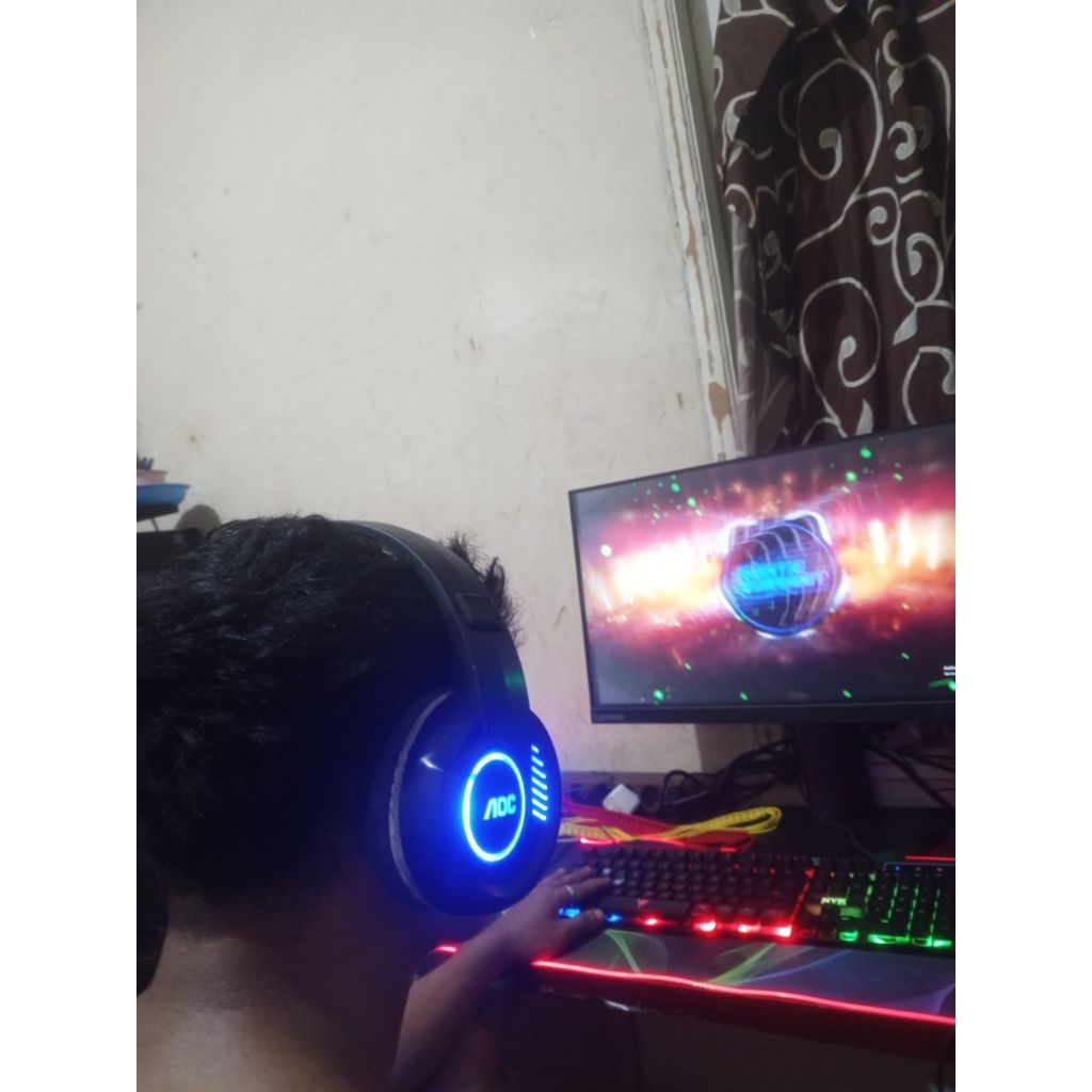Headset Gaming Aoc HS100 Bekas Original Full Bass Lampu Led RGB