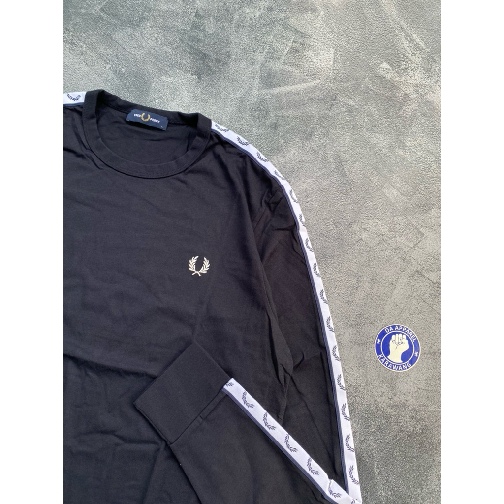 Ready stok Fred Perry Taped Long Sleeve T-Shirt (M4621-248) Original 100%