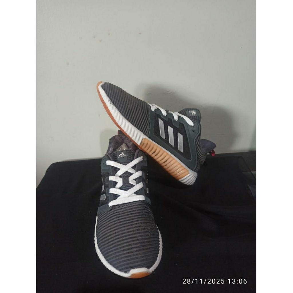 sepatu running adidas climacool warna grey size 38½ insole 24 cm preloved/seken/second/bekas