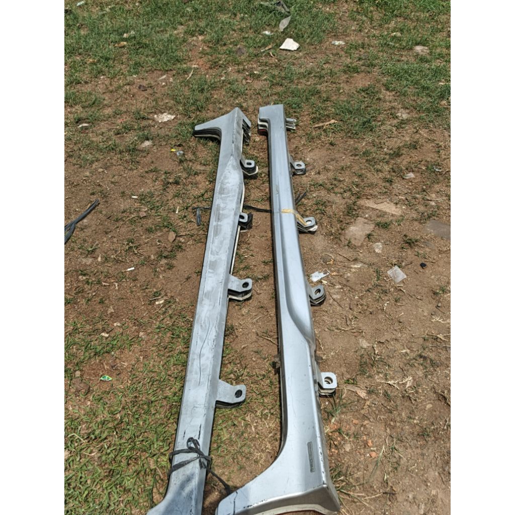 sideskrit/bodykit samping toyota yaris lele 2014 2015 original