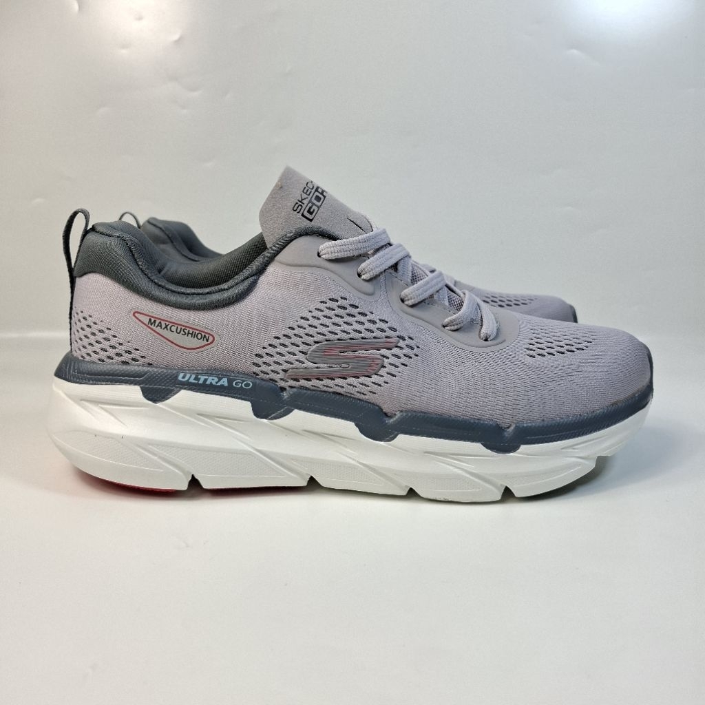 SEPATU SKECHERS MAX CUSHIONING MAN/SEPATU RUNNING PRIA/SKECHERS PRIA