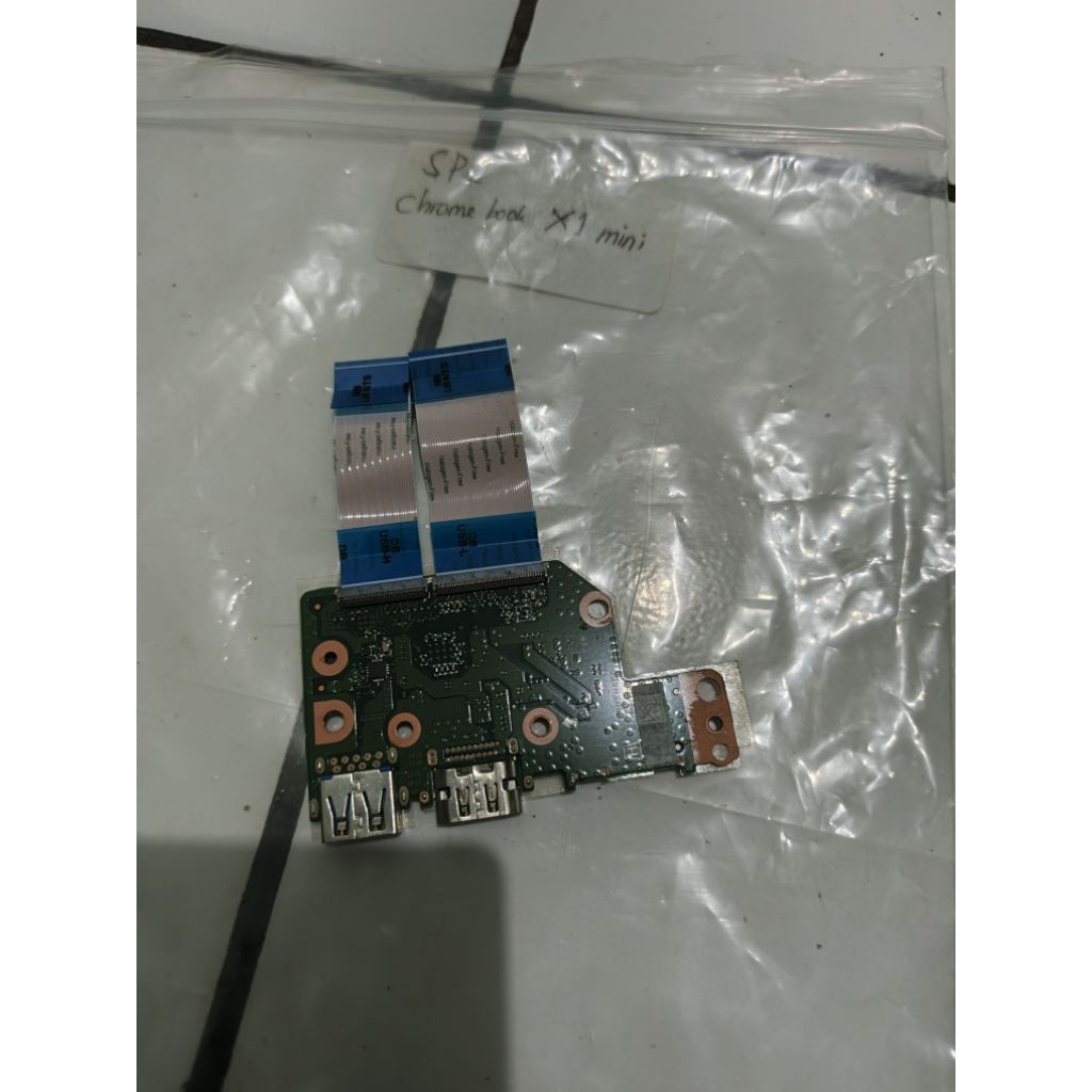 SPC Chromebook X1 mini Smallboard hub usb
