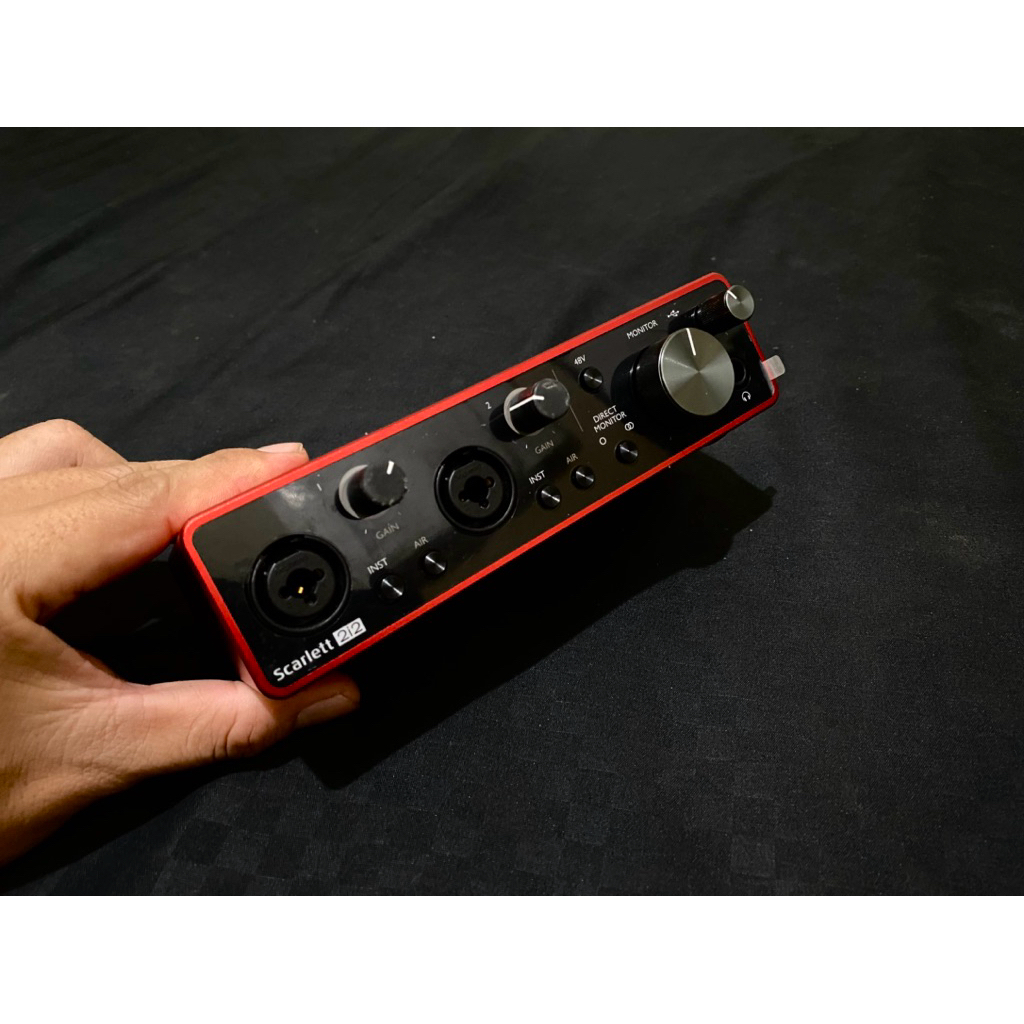 Focusrite 2i2 3rd Generasi 3 Soundcard Audio interface