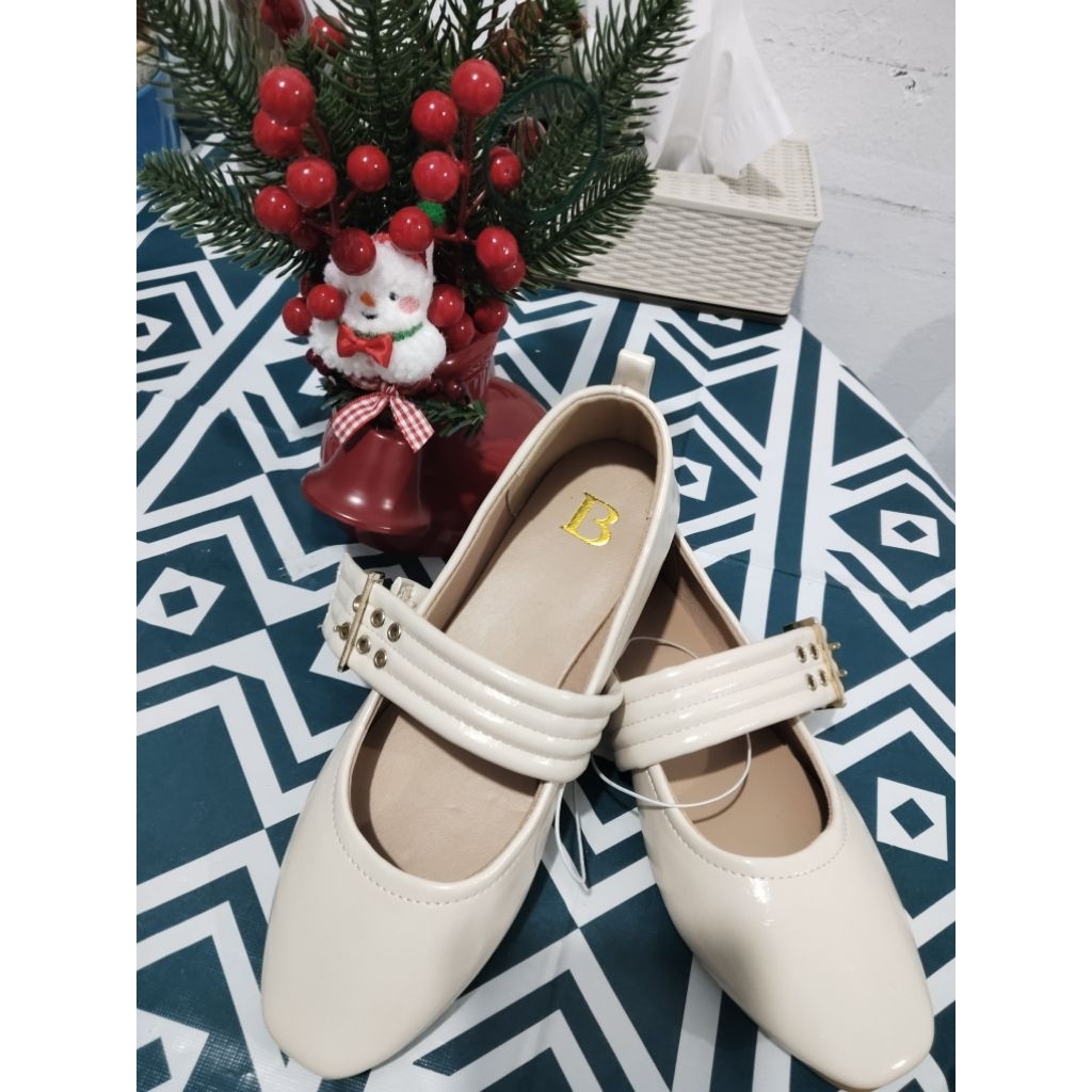 Sepatu Flatt Berrybenka