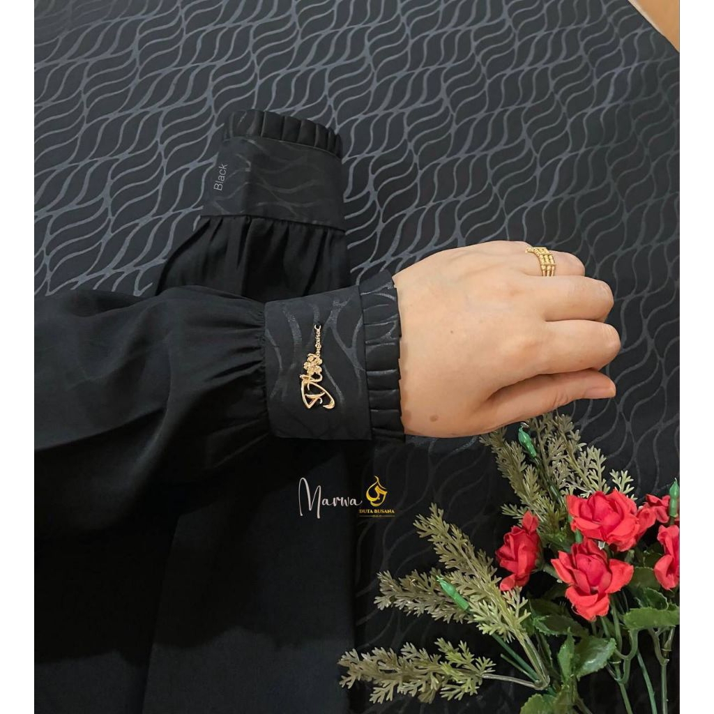 QAISARA GAMIS SET MOTIF EMBOSSED UNTUK ACARA FORMAL LEBARAN IDUL FITRI
