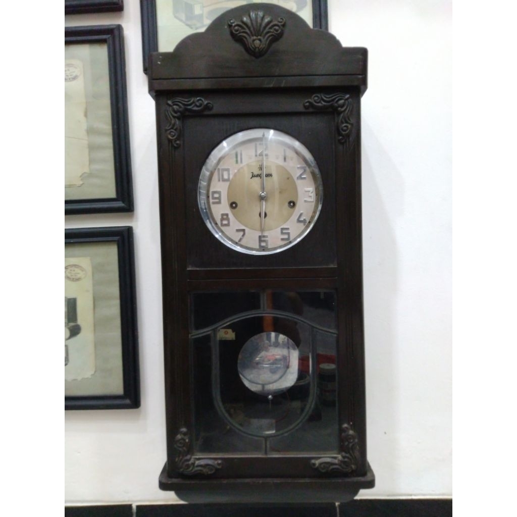 Jam dinding antik Junghans lubang 3