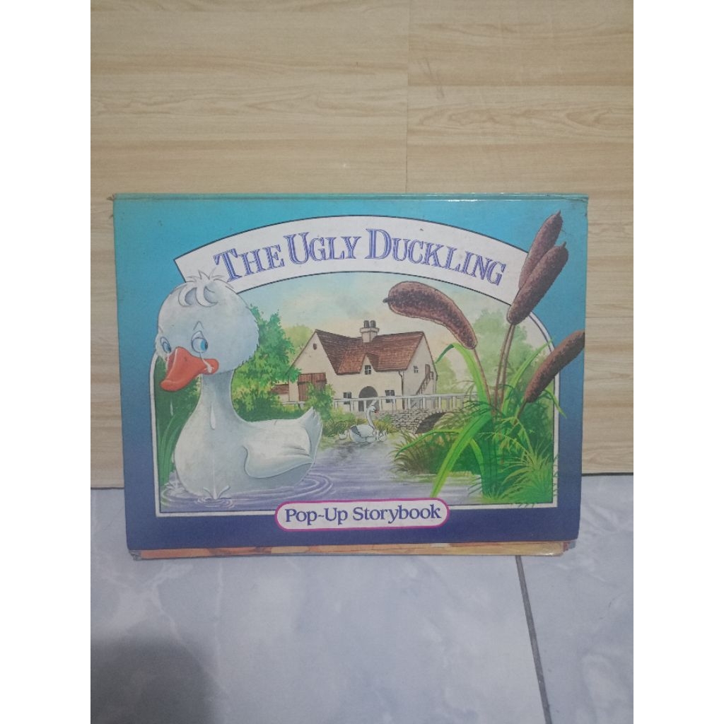 Import : Pop Up Storybook ( The Ugly Duckling)