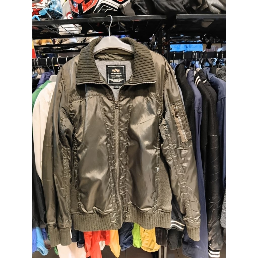 JAKET BOMBER ALPHA INDUSTRIES