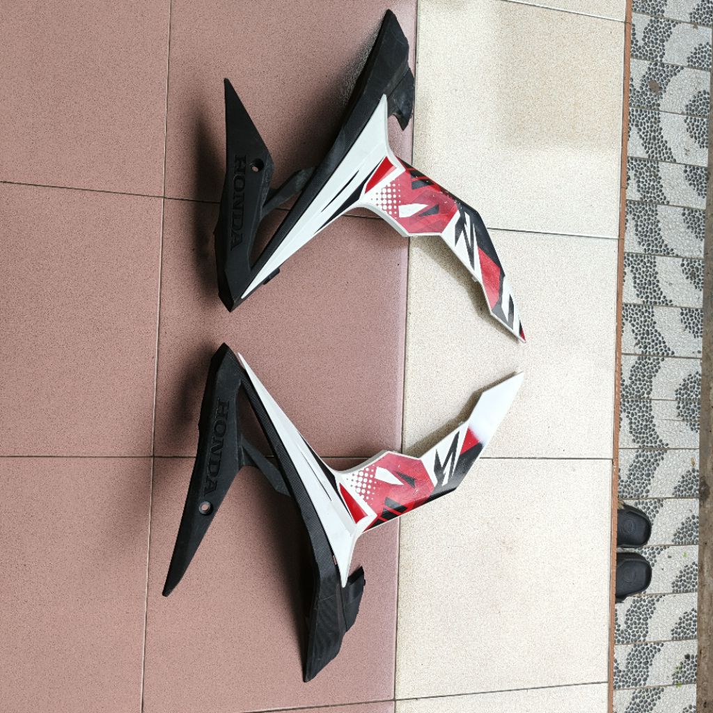 Cover under depan samping honda sonic original