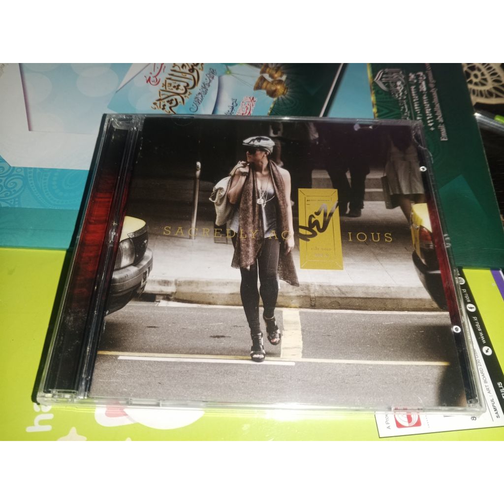 CD Agnes Monica - Sacredly Agneszious (Segel)