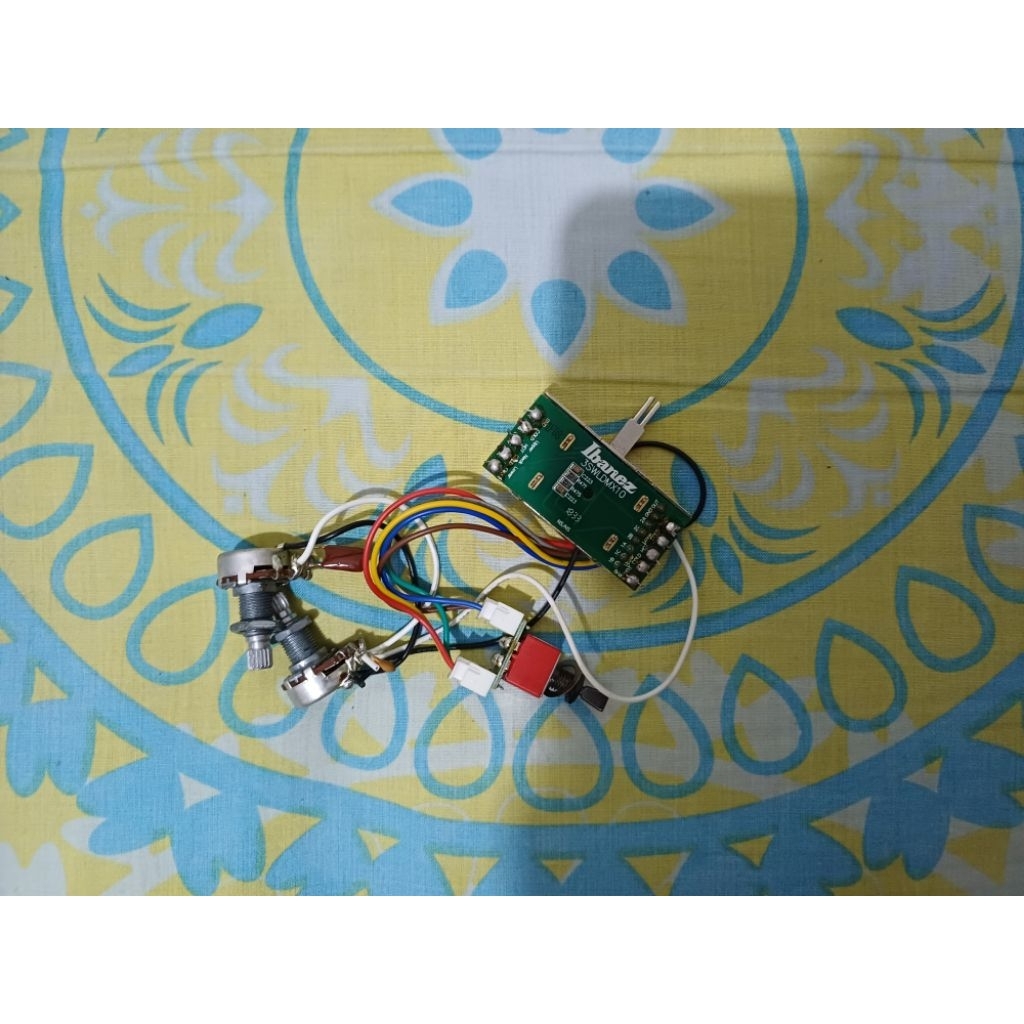 Ibanez AZ HH Dyna-MIX 10 pickup selector switch dengan potentiometer