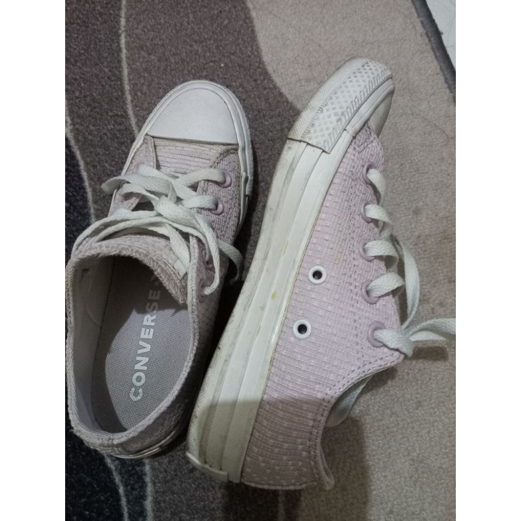 Preloved Sepatu Converse Pink Ukuran 35