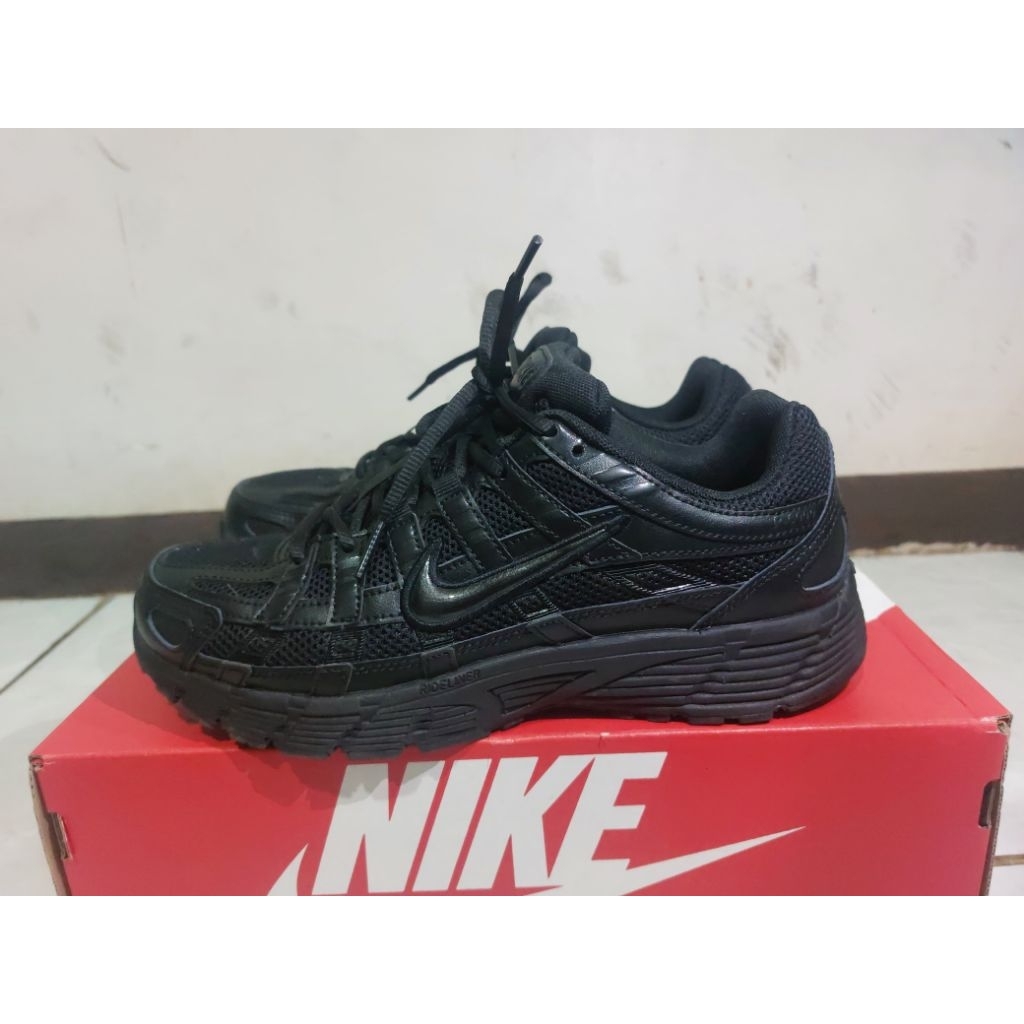 NIKE P6000 SECOND LIKENEW