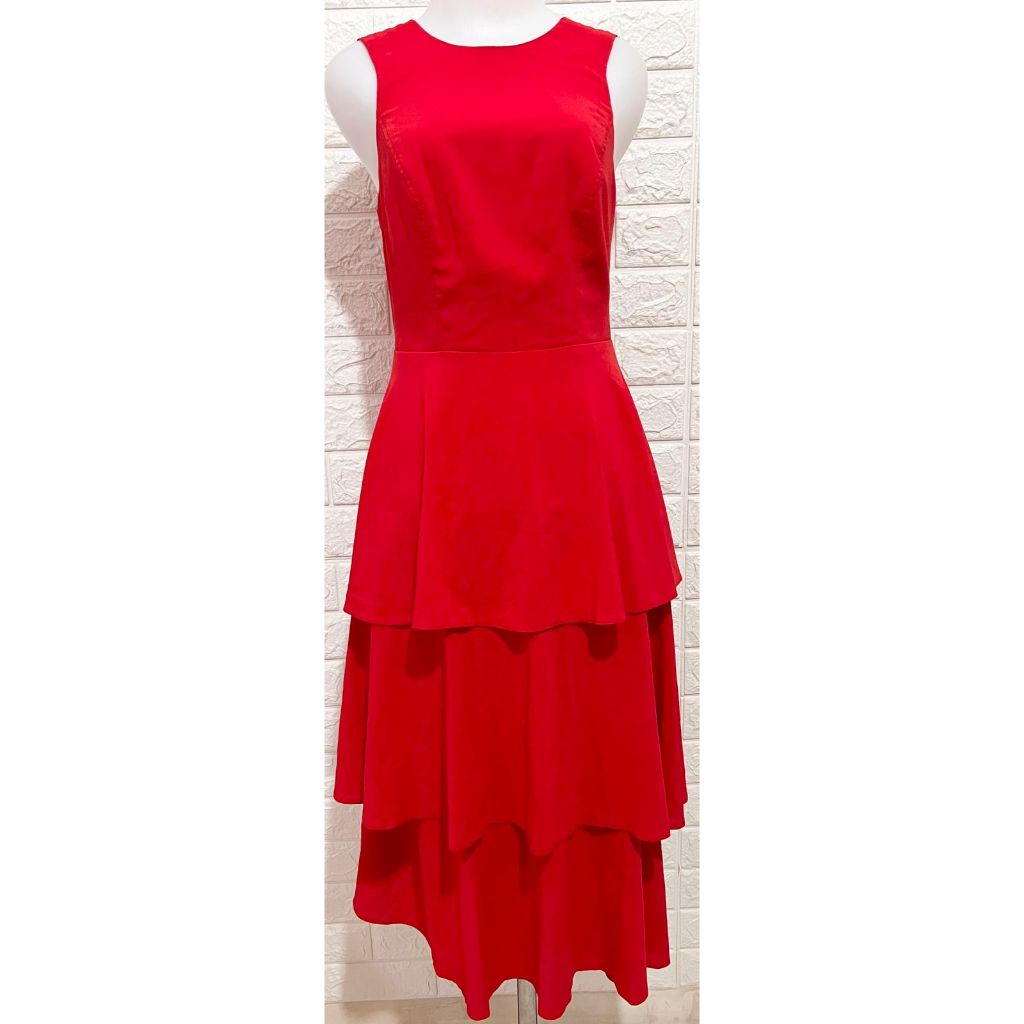 DRESS MERAH KLASIK ELEGAN