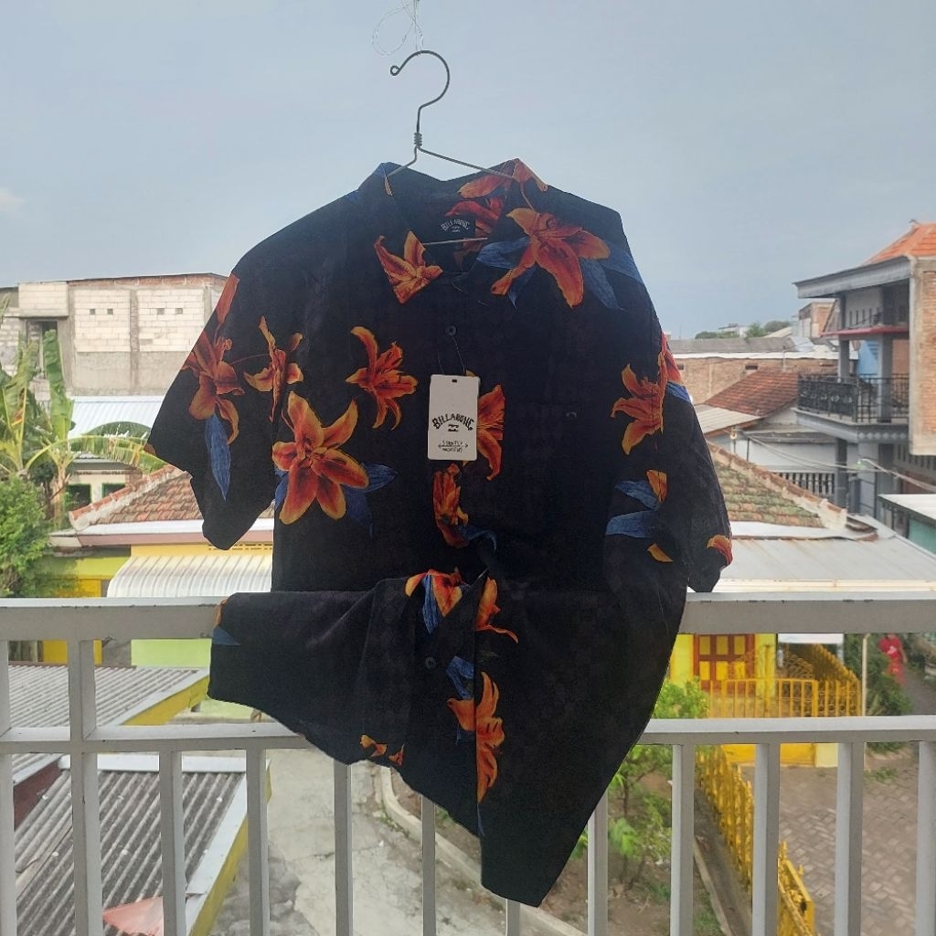 Kemeja Billabong Flower