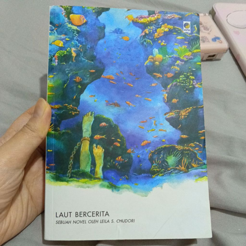 Laut Bercerita - Leila S. Chudori (Original preloved)