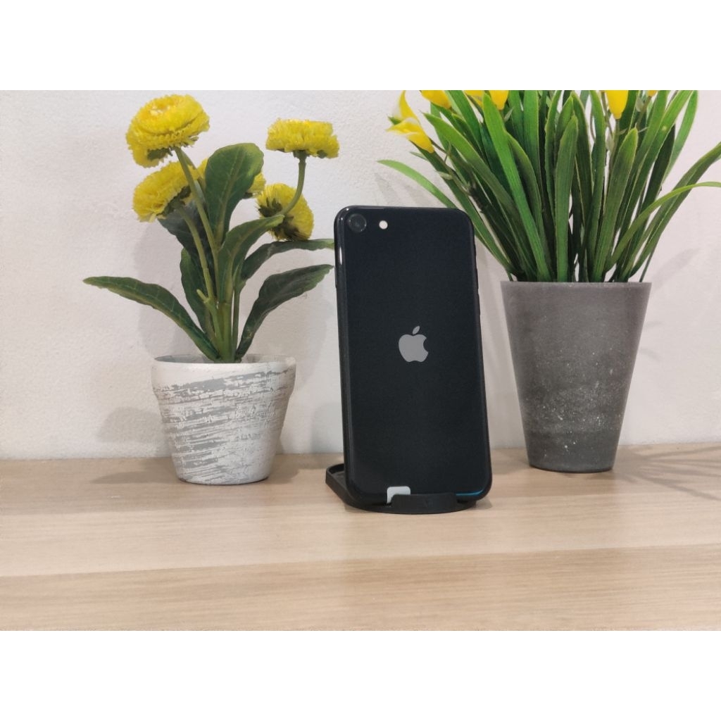 Apple Iphone SE 3 2022 64GB Resmi Unit Only