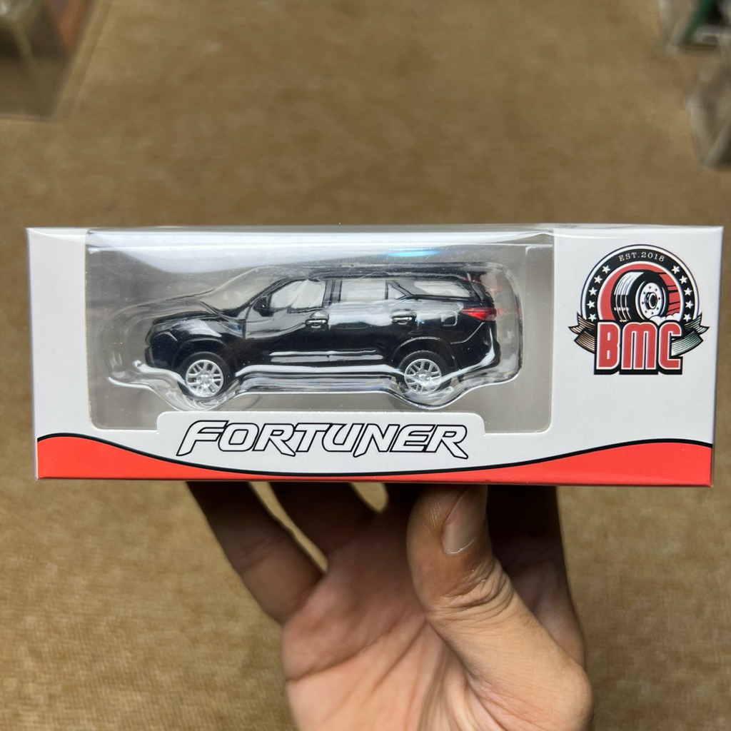 BM Creations 1/64 Toyota Fortuner Black
