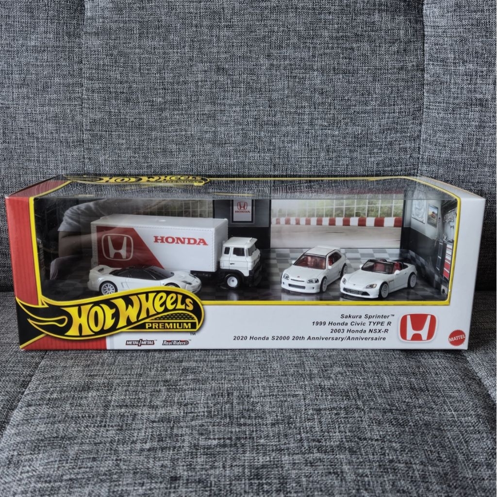 Diecast HotWheels Premium Honda Diorama
