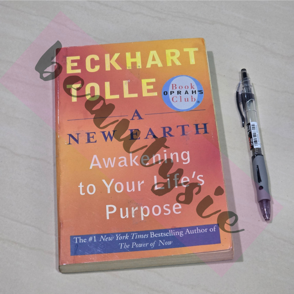 A New Earth by Eckhart Tolle (Orange Cover)