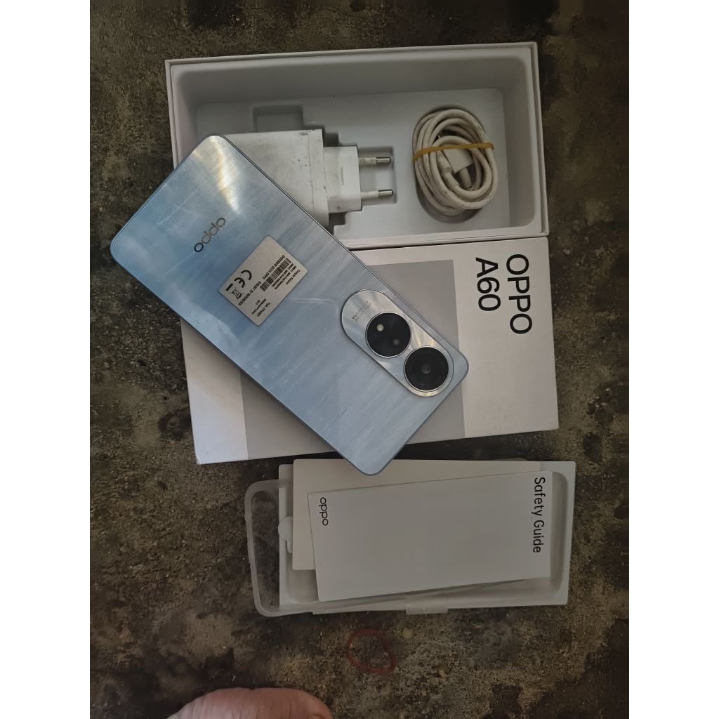 oppo a60 ram 8/128 second