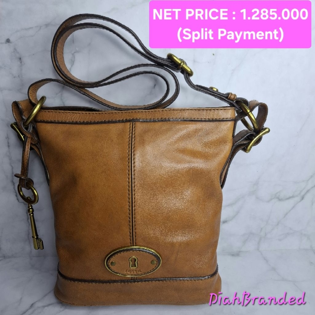 F041 - PRELOVED TAS FOSSIL VRI BAGONG BUCKET