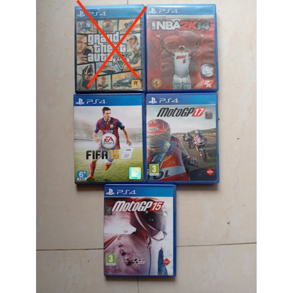 borongan 400.000 semua 4 CD PS4 di obral murah meriah siapa cepat dia dapat