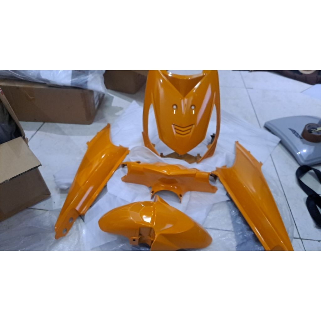 Cover Body Full Orange beat karbu gen pertama dan Strping set Original AHM