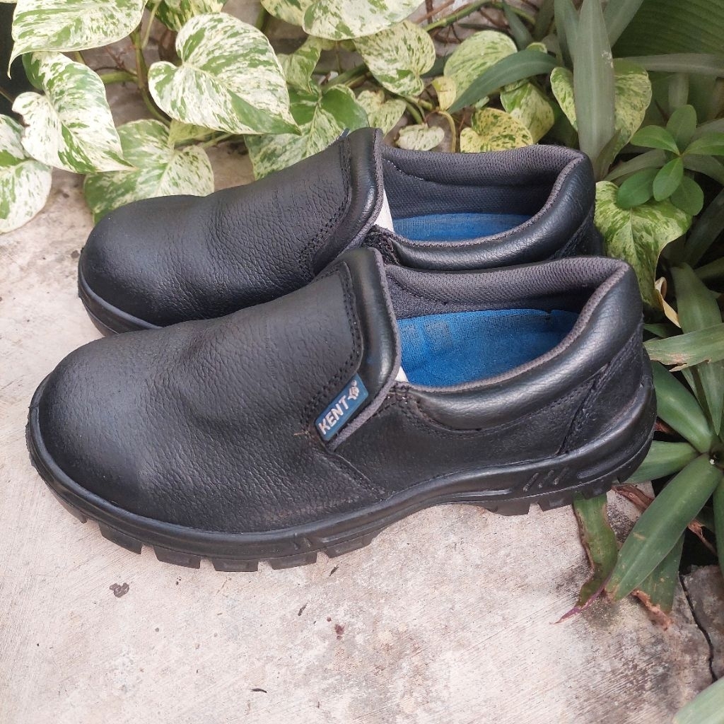 sepatu safety second Slip-On kent size 42(27cm)