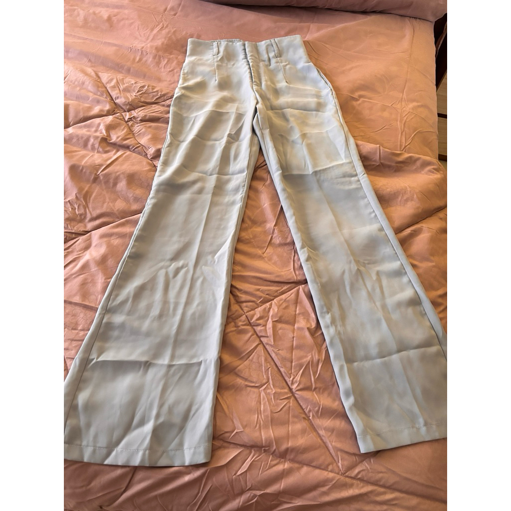 Preloved Celana Modelano