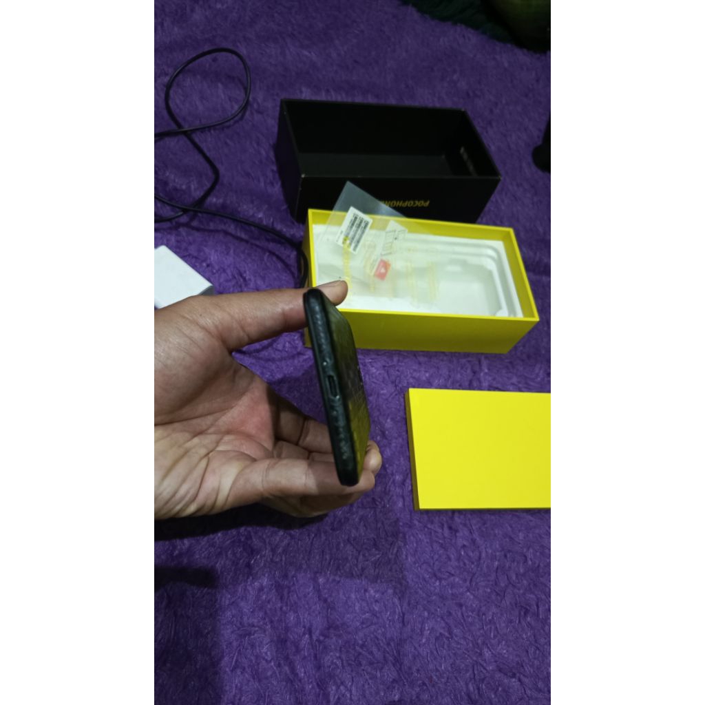 pocophone f1 6/128 fullset lcd ori nvt