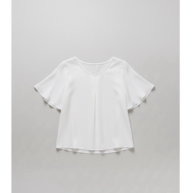 GU Uniqlo blouse pendek