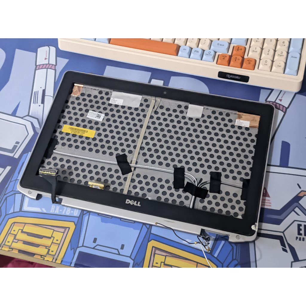 Cover LCD Layar Laptop Dell Latitude E6330 (Bekas)