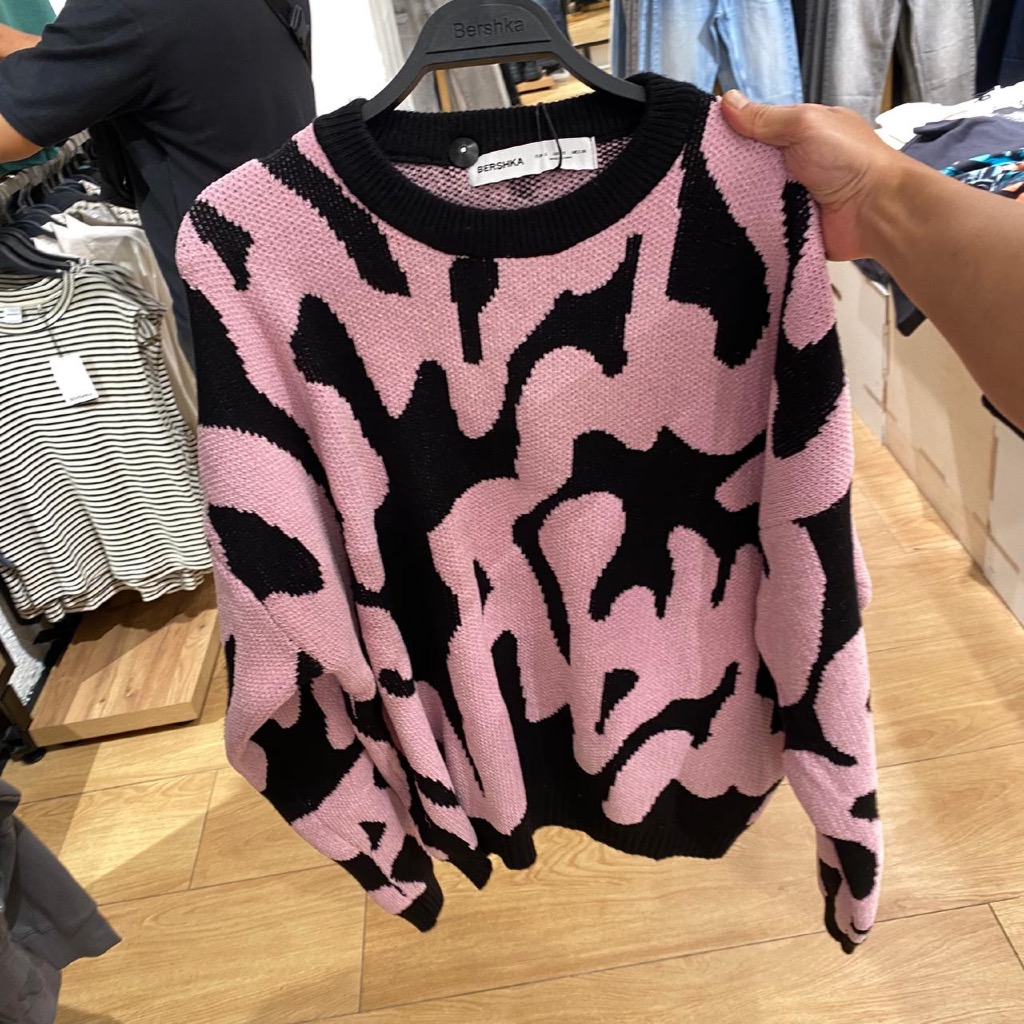 Jastipp. Sweater Knitwear Bershka (MAN)