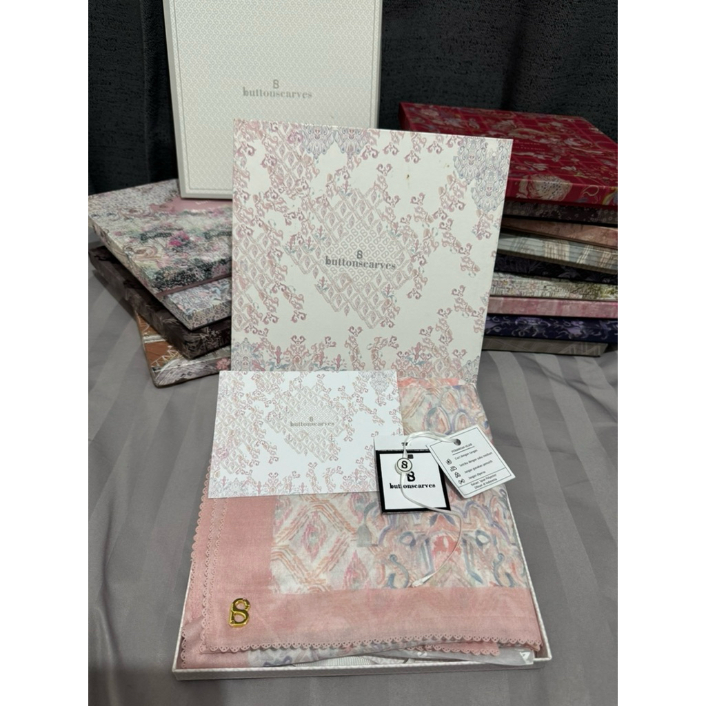 buttonscarves VVGC granada white pink