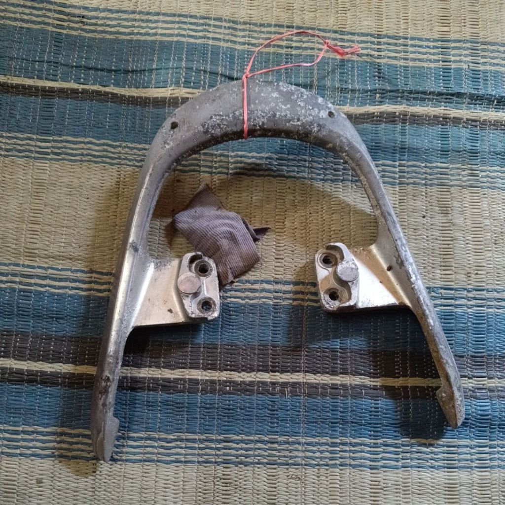 behel planger belakang Honda supra 125 old original copotan motor